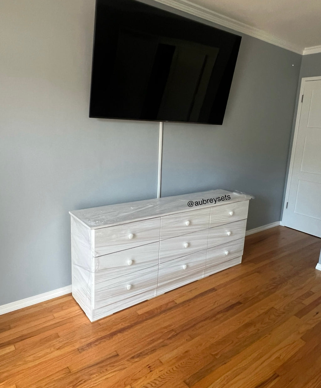 9 drawer dresser