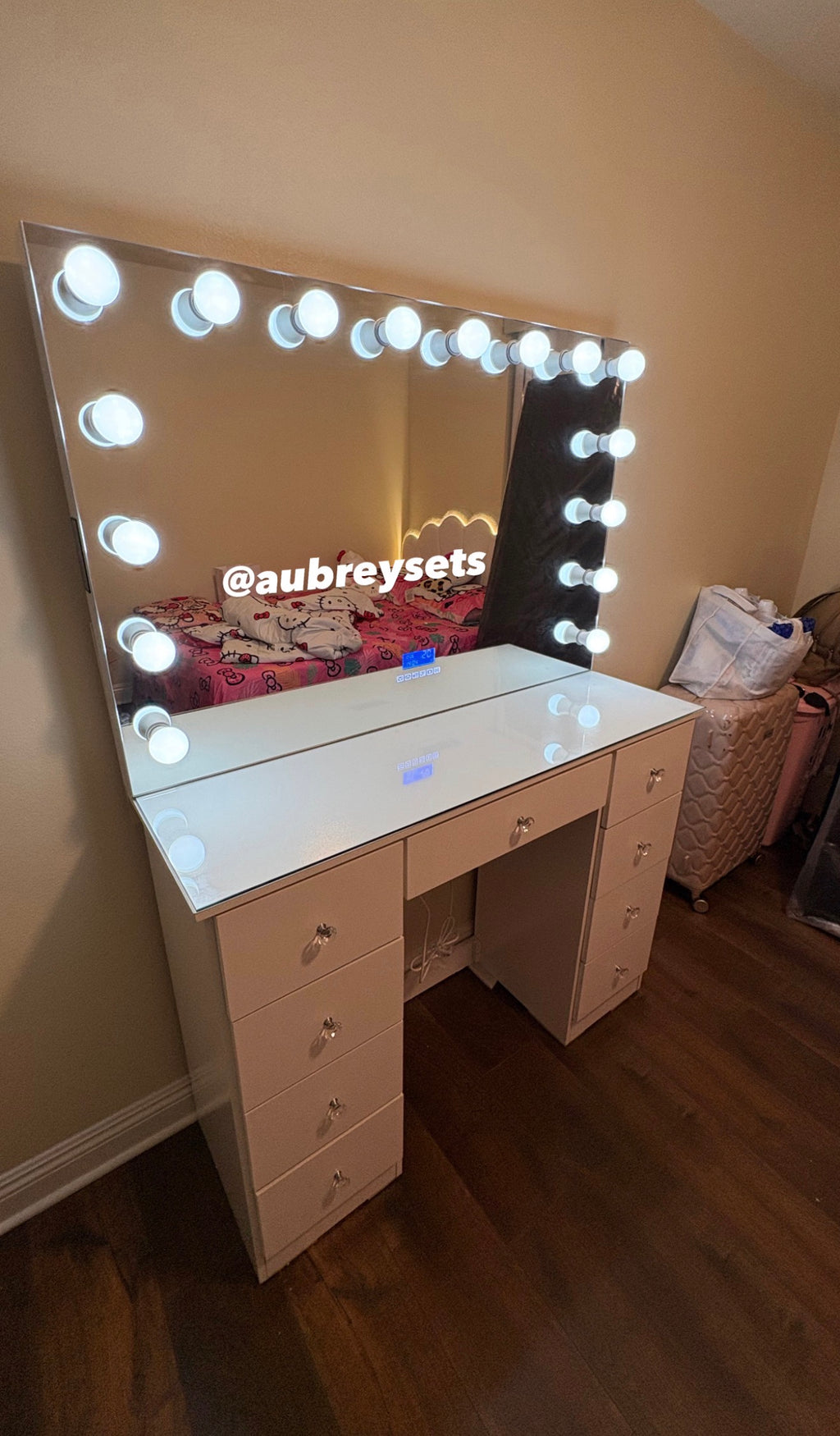 Bluetooth vanity set