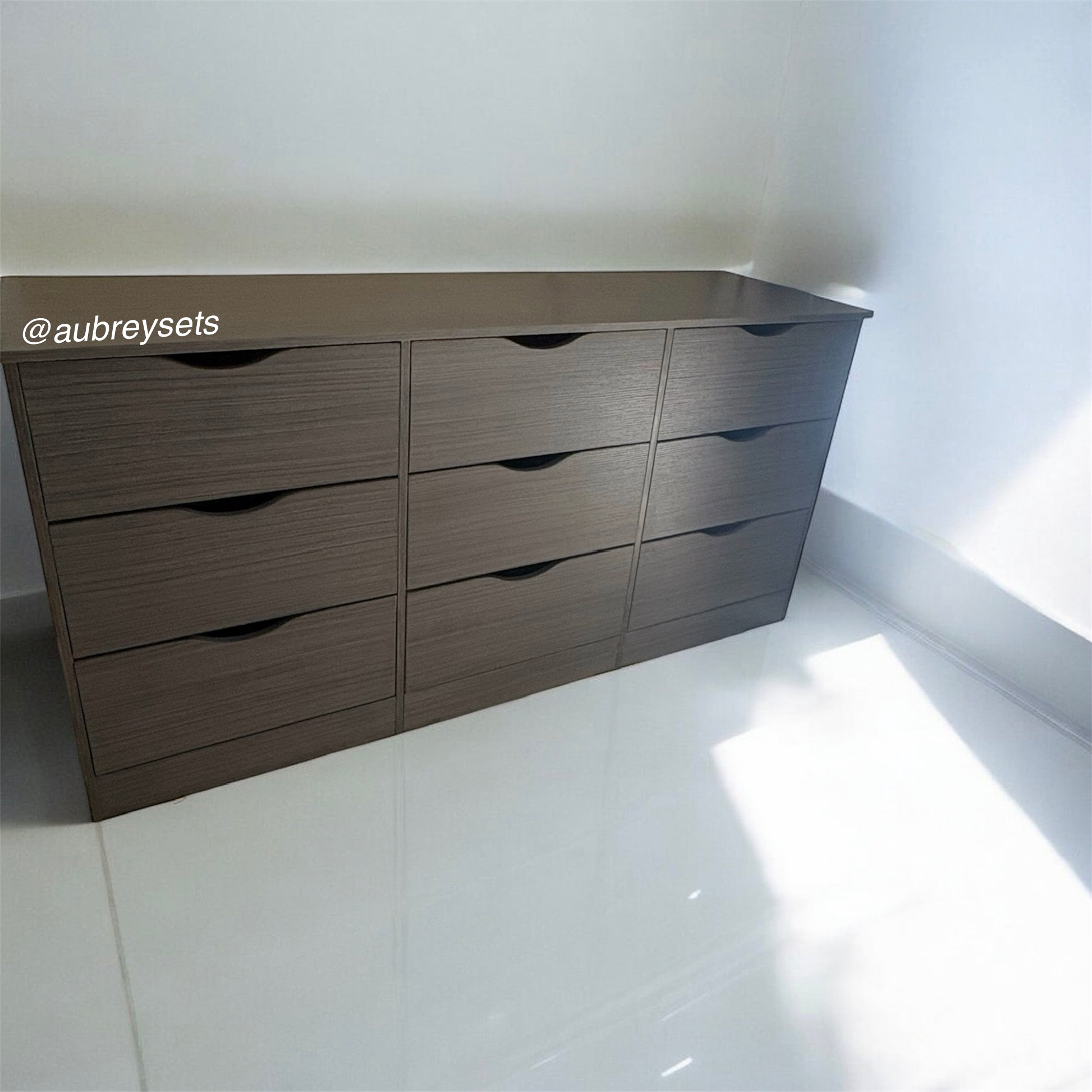 9 drawer dresser “jumbo”